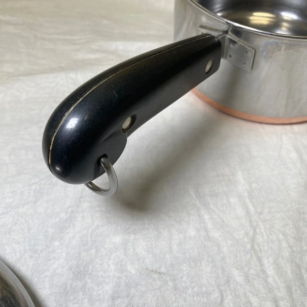 Vintage Revere Ware 1.5 Qt Saucepan Copper Bottom w/ Lid Clinton IL 1801 USA